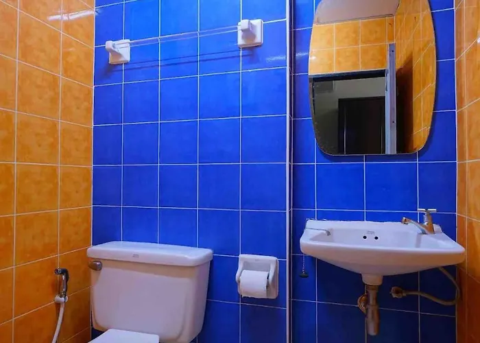 Petch Tower Ekkamai Отель Бангкок